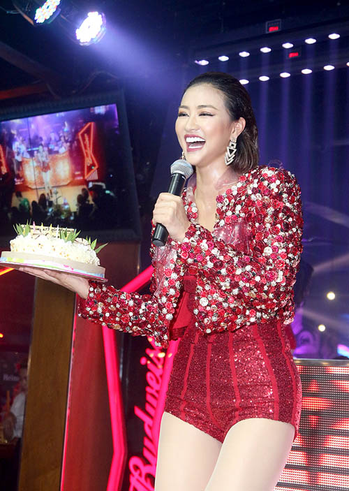 Maya biểu diễn sexy khiến người xem không rời mắt - 5