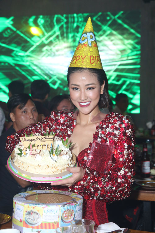 Maya biểu diễn sexy khiến người xem không rời mắt - 6