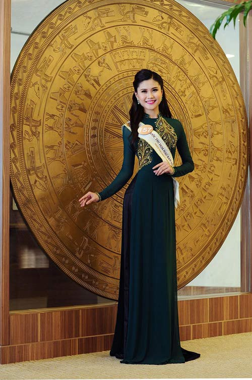 Chân dài cao 1m78 vượt trội ở Hoa hậu Bản sắc Việt - 11