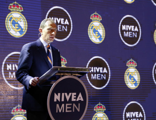 Huyền thoại Butragueno bật mí kế hoạch của Real Madrid tại Việt Nam - 2