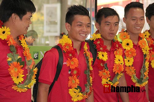 2 "siêu sao" ra sân, Việt Nam vẫn thua ở Davis Cup - 1