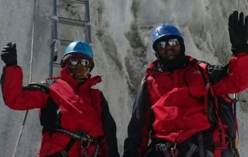 Cặp vợ chồng "lên đỉnh" Everest bằng mưu hèn kế bẩn - 1