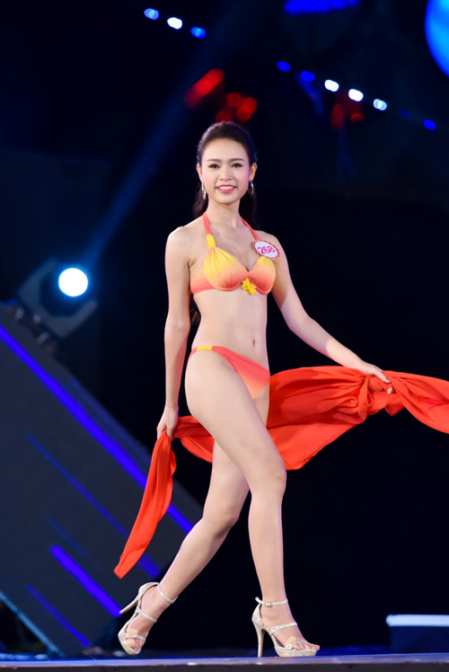 "Cân đo" hình thể top 18 HHVN ở phần thi bikini - 13