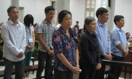 Xét xử vụ án nắm kỷ lục về... số lượng người bị hại - 1