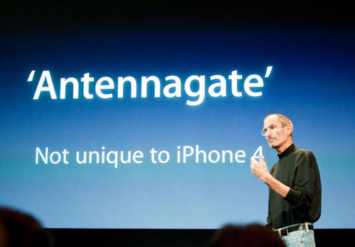 Nhìn lại cách Apple xử lý khủng khoảng vụ &#34;Atennagate&#34; 2010 - 1