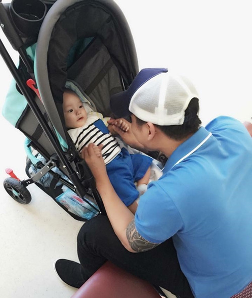 2 ông bố "bỉm sữa" đảm đang nhất showbiz Việt - 9