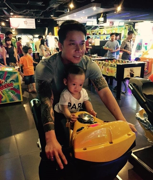 2 ông bố "bỉm sữa" đảm đang nhất showbiz Việt - 10