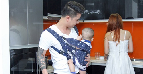 2 ông bố "bỉm sữa" đảm đang nhất showbiz Việt - 3