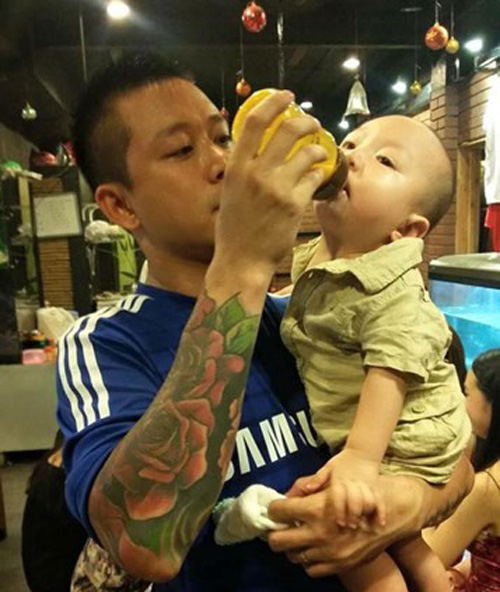 2 ông bố "bỉm sữa" đảm đang nhất showbiz Việt - 10
