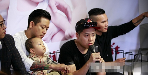 2 ông bố "bỉm sữa" đảm đang nhất showbiz Việt - 13