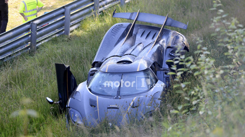 Koenigsegg One:1 giá 2 triệu đô tan tành tại Nürburgring - 1