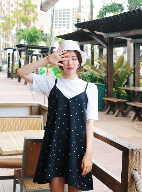 Ai bảo mặc váy đen nhanh chán, hãy xem lại! - 7