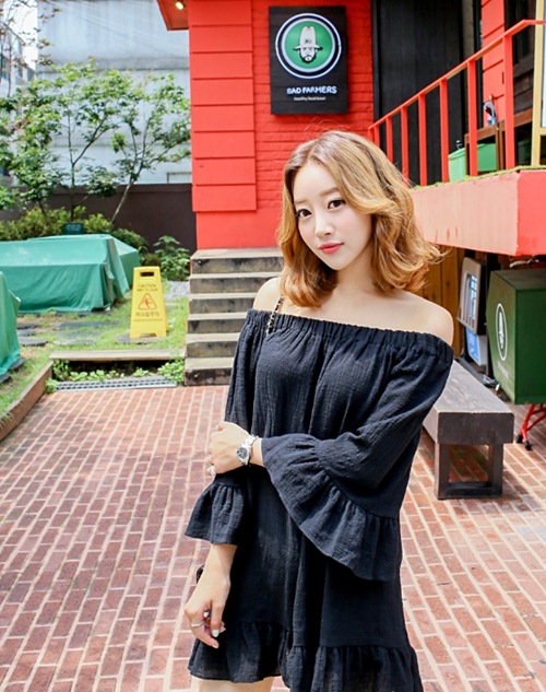 Ai bảo mặc váy đen nhanh chán, hãy xem lại! - 5