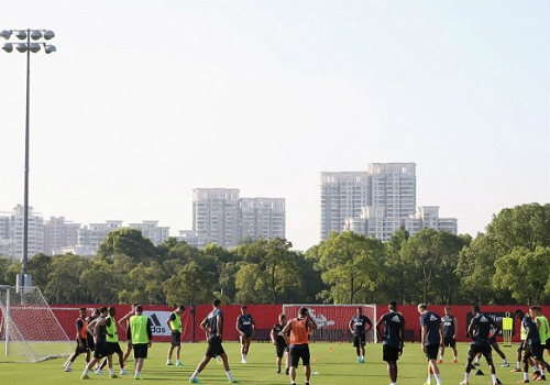 MU du đấu: Mourinho cười tươi như hoa với Rooney - 2