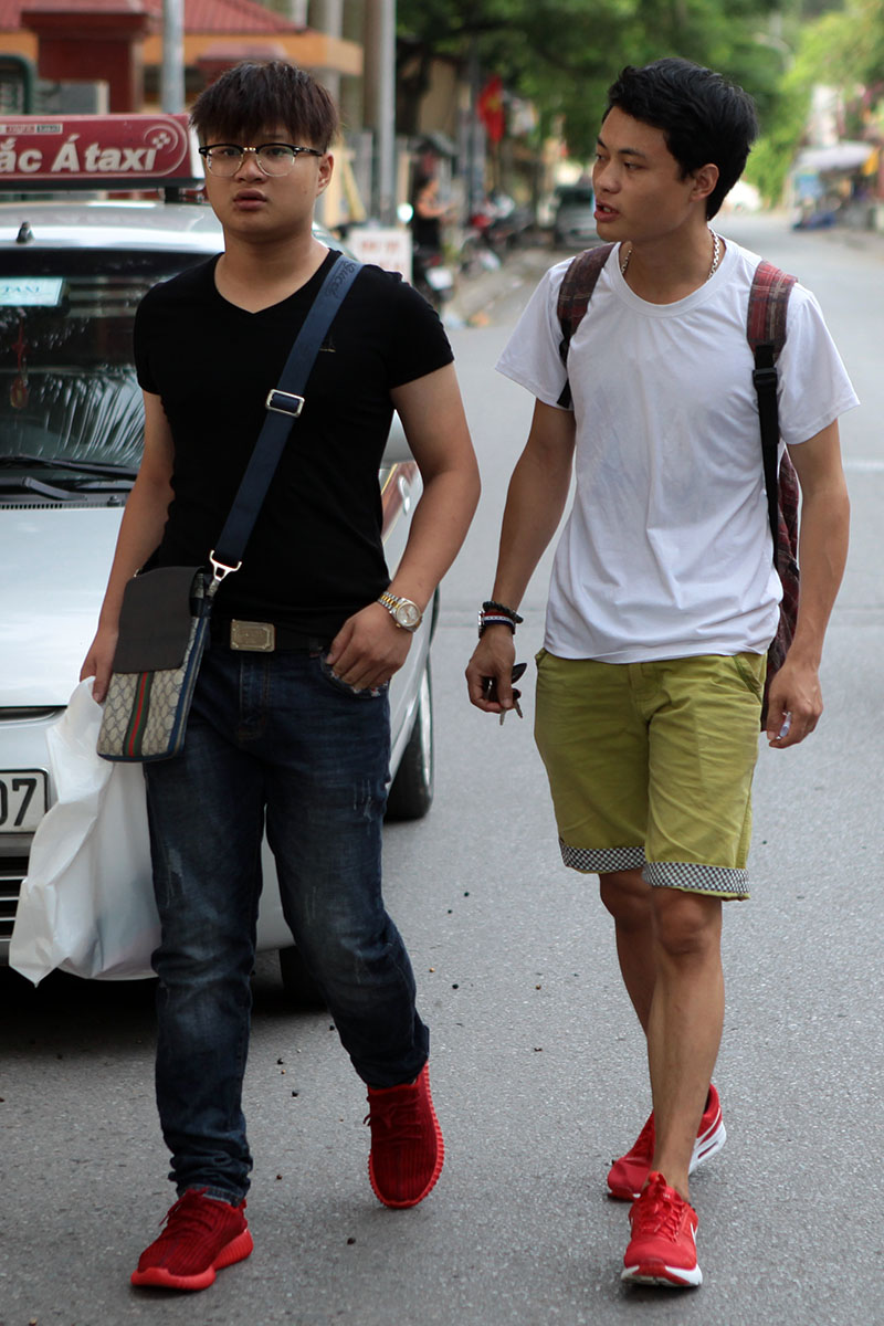 Sĩ tử đội nón rách, đeo rọ tôm đi thi đại học - 5