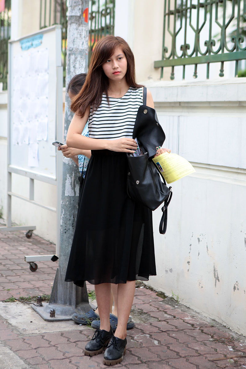 Sĩ tử đội nón rách, đeo rọ tôm đi thi đại học - 3