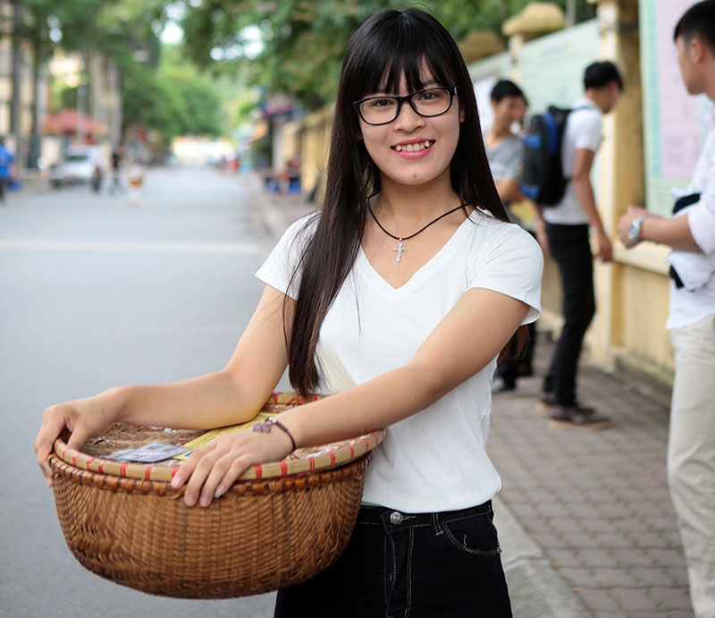 Sĩ tử đội nón rách, đeo rọ tôm đi thi đại học - 7