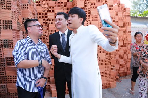 Diễn viên Ngọc Lan xúc động bật khóc trong lễ ăn hỏi - 11