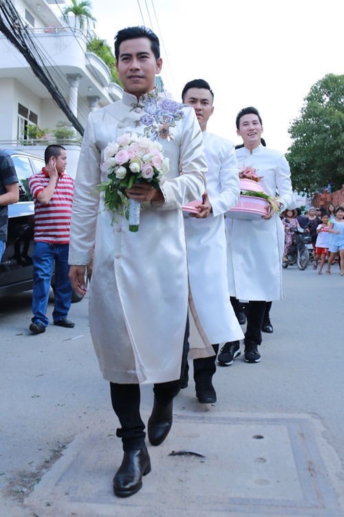 Diễn viên Ngọc Lan xúc động bật khóc trong lễ ăn hỏi - 12