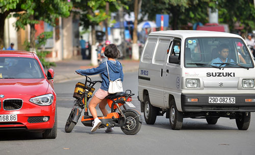 Ảnh: Rùng mình xe chạy ngược chiều trên cao tốc nghìn tỉ - 10