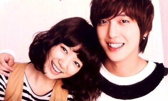 Lee Min Ho &#34;lên đời&#34; nhờ đóng cặp với Park Shin Hye - 6