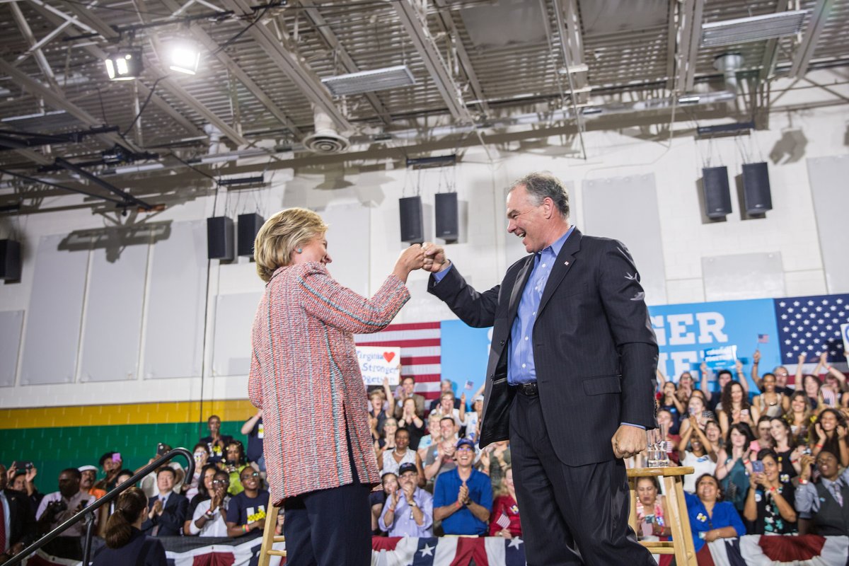 Bà Hillary Clinton tiết lộ ứng viên phó tổng thống - 1
