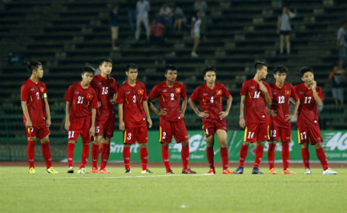 U16 Việt Nam: Bóng đá ta chưa là gì cả, đừng ca ngợi quá - 1
