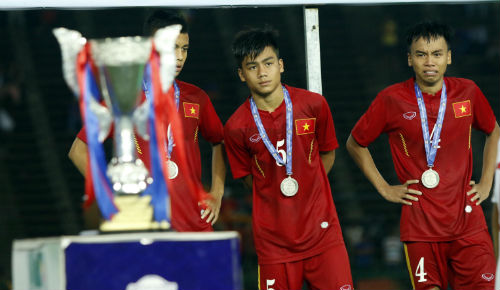 Nước mắt bóng đá trẻ Việt Nam: Căn bệnh cố hữu - 1