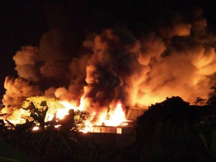 Cháy lớn tại nhà máy sản xuất nến Hải Phòng - 1