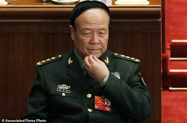 Tướng TQ bị phạt tù chung thân vì tham nhũng 250 tỉ - 1