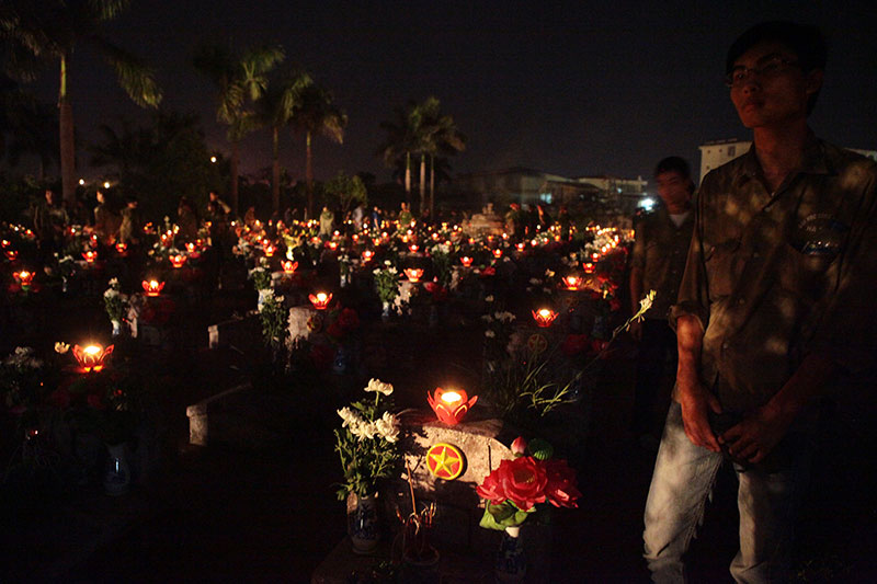 Ngàn ngọn nến lung linh tri ân các anh hùng liệt sĩ - 9