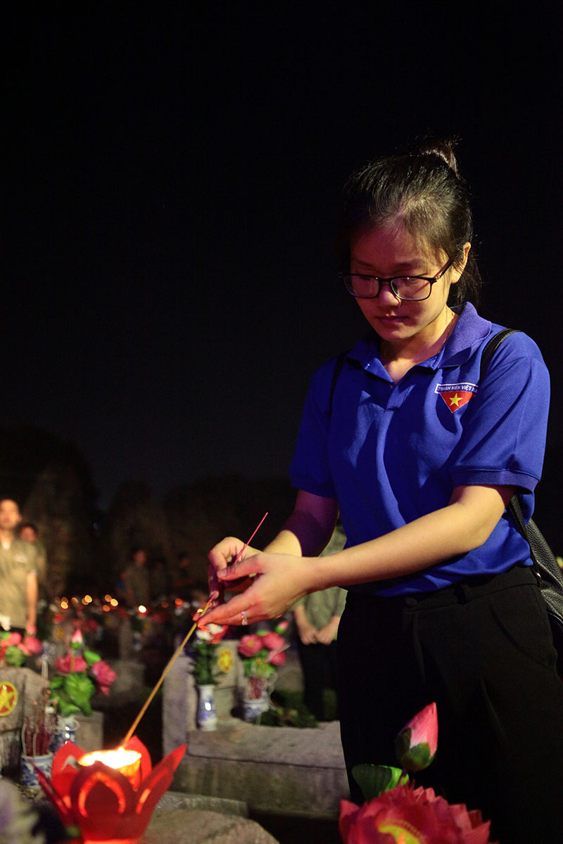 Ngàn ngọn nến lung linh tri ân các anh hùng liệt sĩ - 5