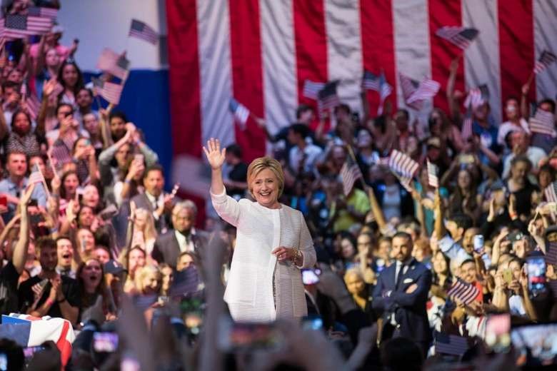 Bà Clinton chính thức trở thành ứng viên tổng thống Mỹ - 1