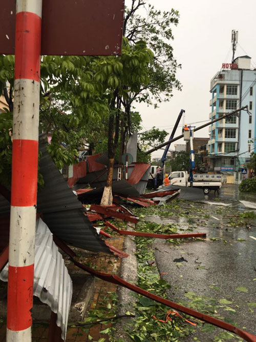 Bão số 1 càn quét, các tỉnh ven biển miền Bắc thiệt hại nặng nề - 19