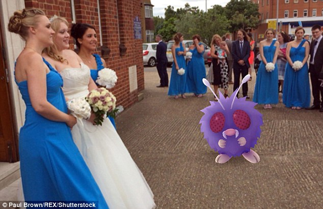 Cô dâu sửng sốt khi lễ cưới thành đấu trường Pokemon - 3