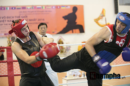 Rung sàn màn đấu võ Việt của hai ông Tây hạng 90kg - 1