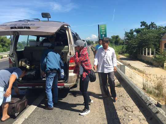 Lái xe khách dùng bằng giả “mong thông cảm” - 2