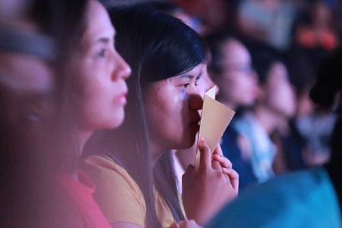 Ngô Thanh Vân khóc cùng hàng ngàn fan của nhóm 365 - 11