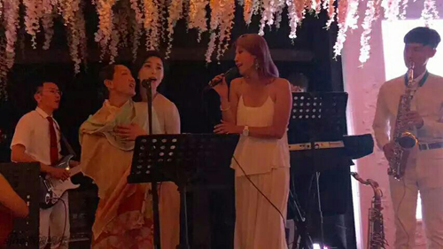 Lâm Tâm Như lộ rõ bụng bầu trong tiệc cưới - 8