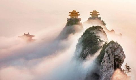 Người thích, kẻ sợ cắm trại trên vách núi cao 1.700m - 5