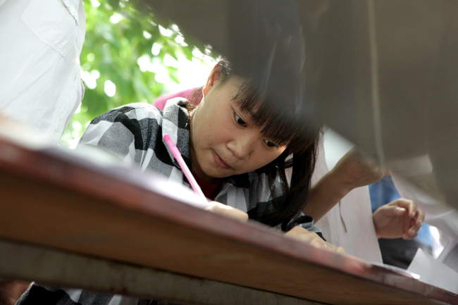 Ảnh: Thí sinh, phụ huynh chen nhau đăng ký hồ sơ xét tuyển đại học - 11