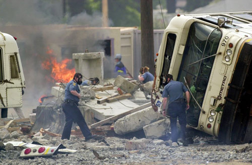 Olympic ngập nỗi lo: Tấn công tình dục và bom bẩn - 3