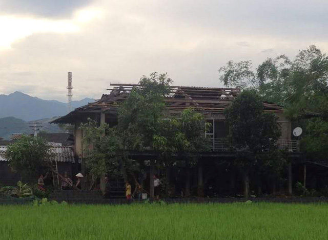 Dông lốc khủng khiếp ở Yên Bái, nhiều nhà bị thổi tung - 10
