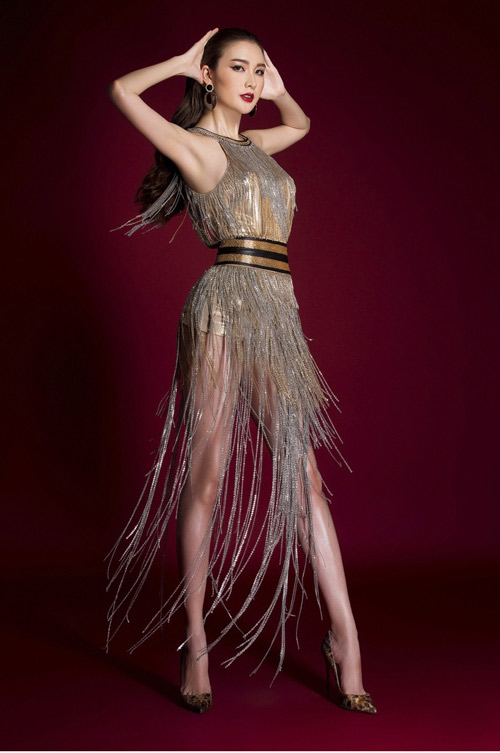 Ngọc Loan đội Phạm Hương gợi cảm khó cưỡng - 4