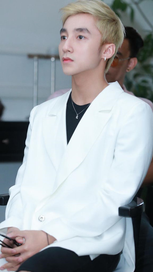 Tiền bối nào đứng về phía Sơn Tùng khi gặp scandal? - 3