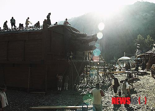 Trường quay của bộ phim hút 1/3 dân Hàn đổ xô đi xem - 11