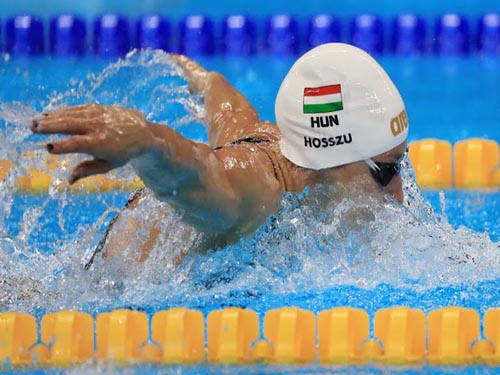 Tin nóng Olympic ngày 1: Bơi lội Hungary phá kỷ lục thế giới - 1