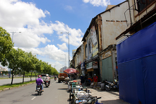 "Rụt cổ" sống trong nhà cổ ở Sài Gòn - 1