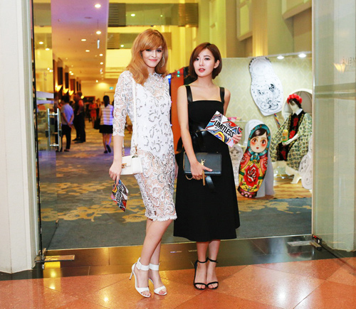 Andrea gợi cảm, Huyền My nổi bật đi xem thời trang - 4