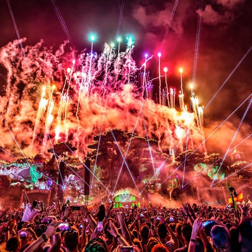 Suboi mang tinh thần ‘không lùi bước’ tới Tomorrowland 2016 - 7